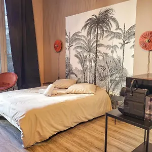 suite-petraa.hotels-rhonealpes.com/